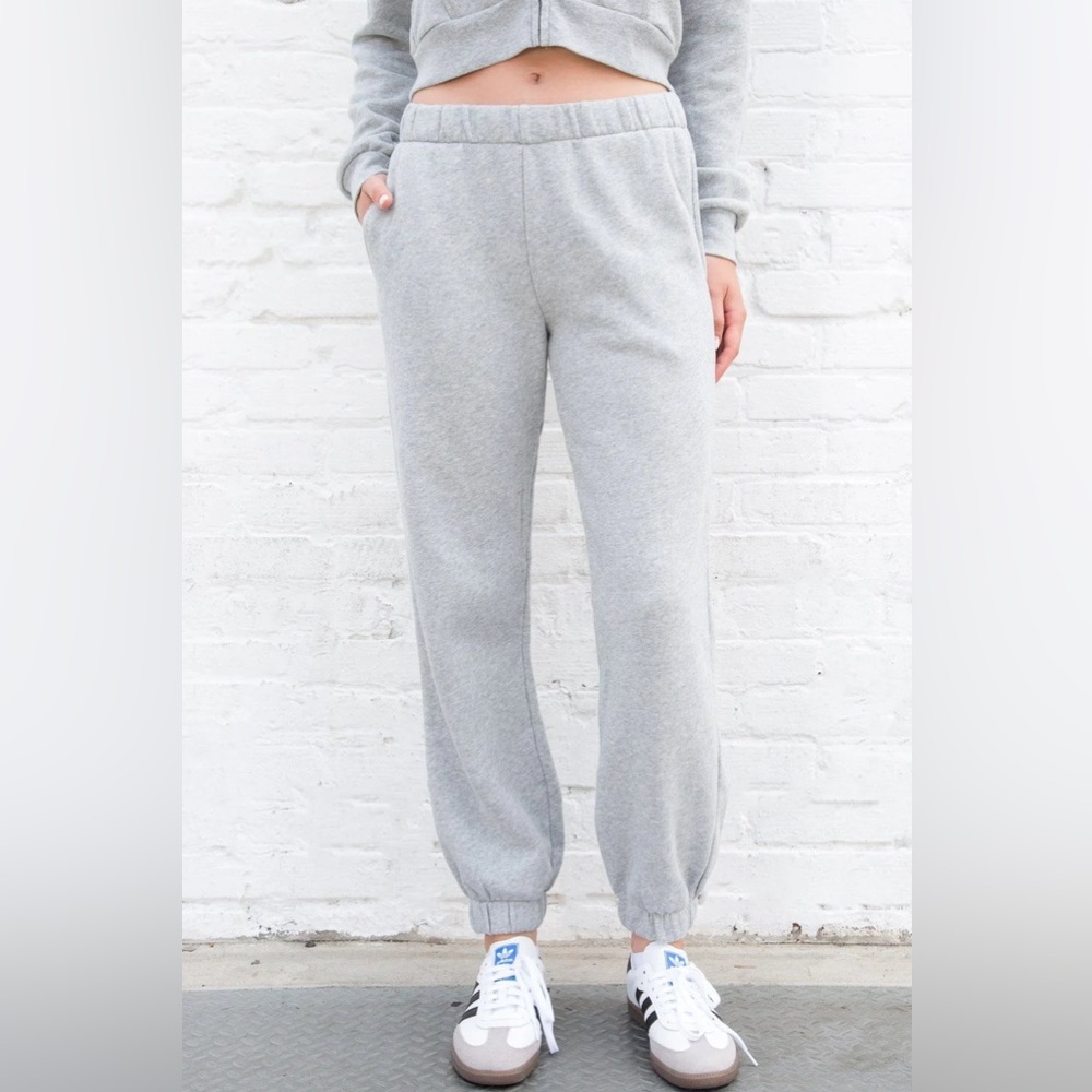 rosa sweatpants